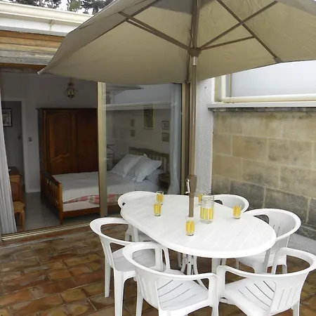 T2, Centre Village, Belle Terrasse Proche Plages *